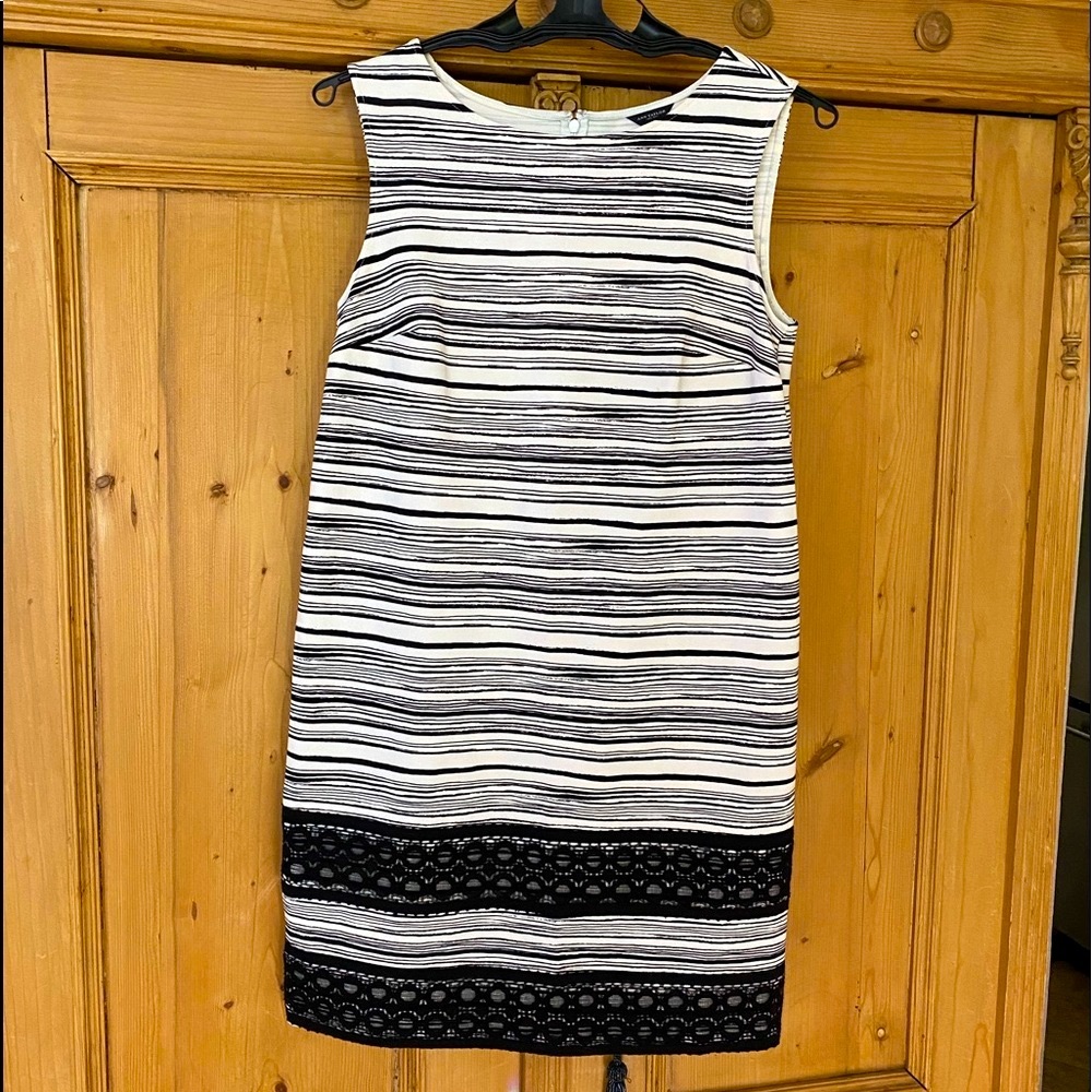 Ann Taylor black and white sheath dress 6